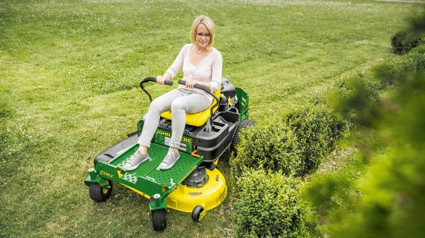 John Deere Z335E – Image 6